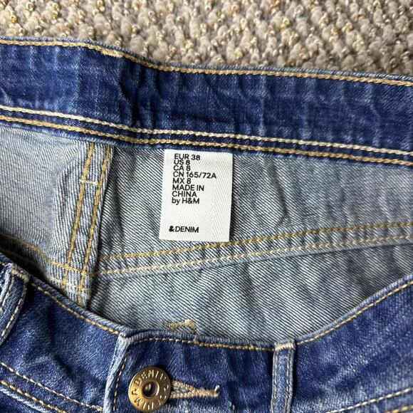 Cute low rise &denim leopard print sparkly jean shorts - Picture 4 of 5